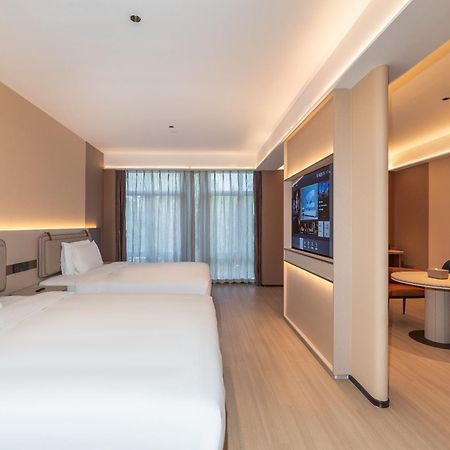 Mehood Lestie International Hotel Zhuhai Lovers Road Branch - Free Breakfast & Free Afternoon Tea & Free Midnight Snack Экстерьер фото