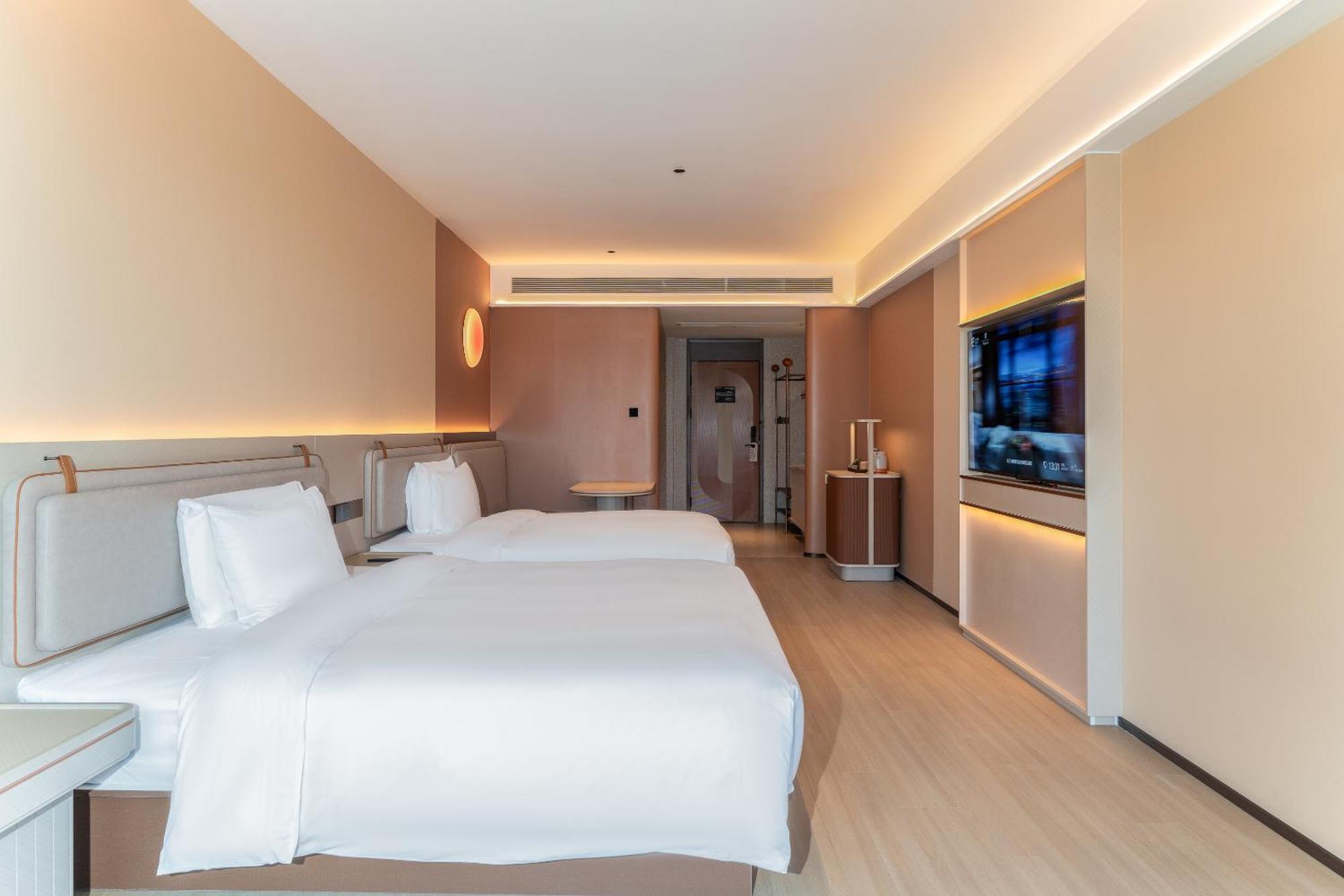 Mehood Lestie International Hotel Zhuhai Lovers Road Branch - Free Breakfast & Free Afternoon Tea & Free Midnight Snack Экстерьер фото