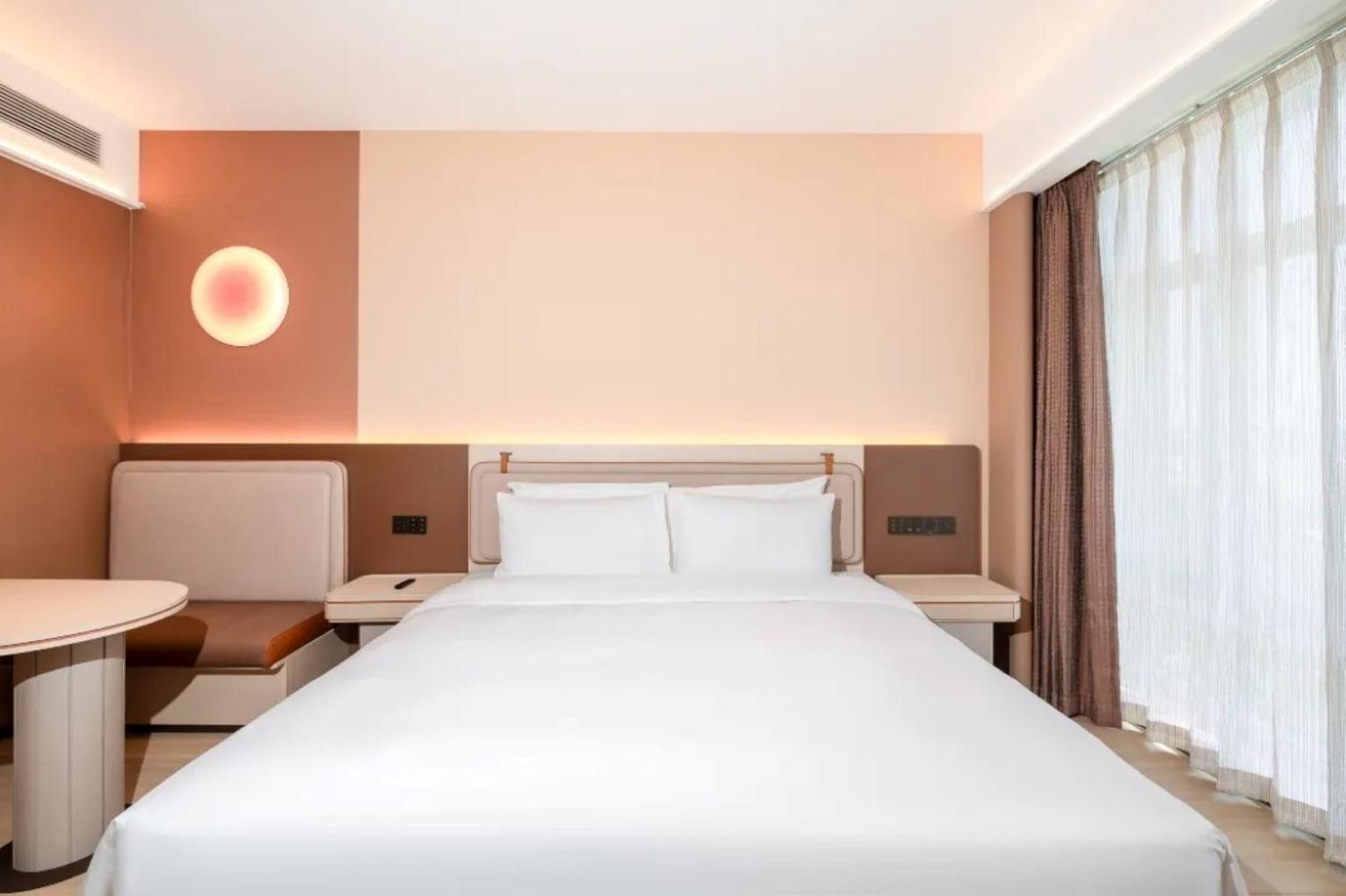 Mehood Lestie International Hotel Zhuhai Lovers Road Branch - Free Breakfast & Free Afternoon Tea & Free Midnight Snack Экстерьер фото