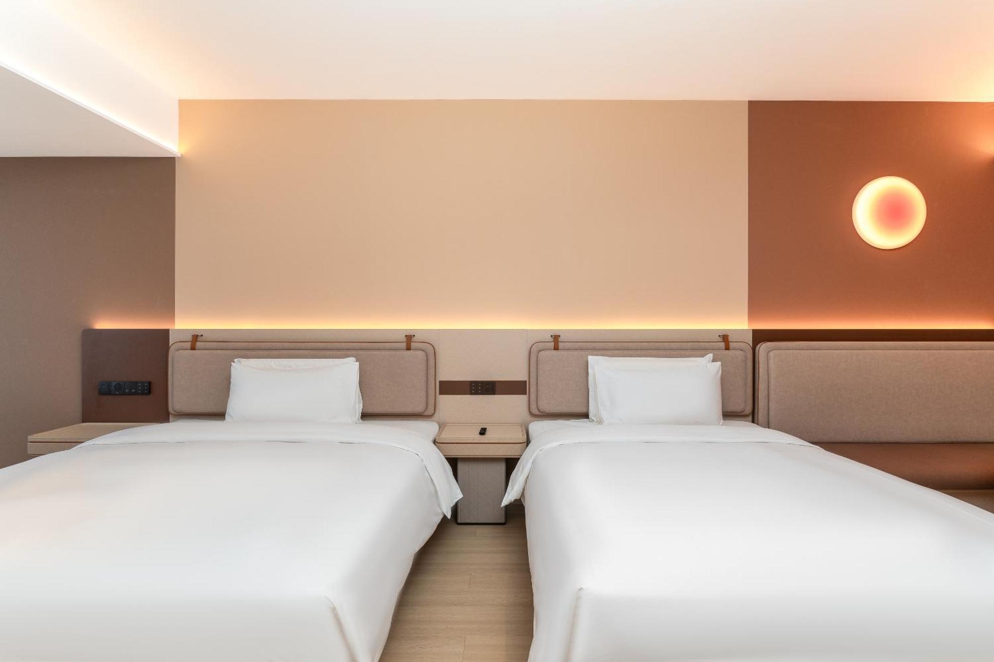 Mehood Lestie International Hotel Zhuhai Lovers Road Branch - Free Breakfast & Free Afternoon Tea & Free Midnight Snack Экстерьер фото